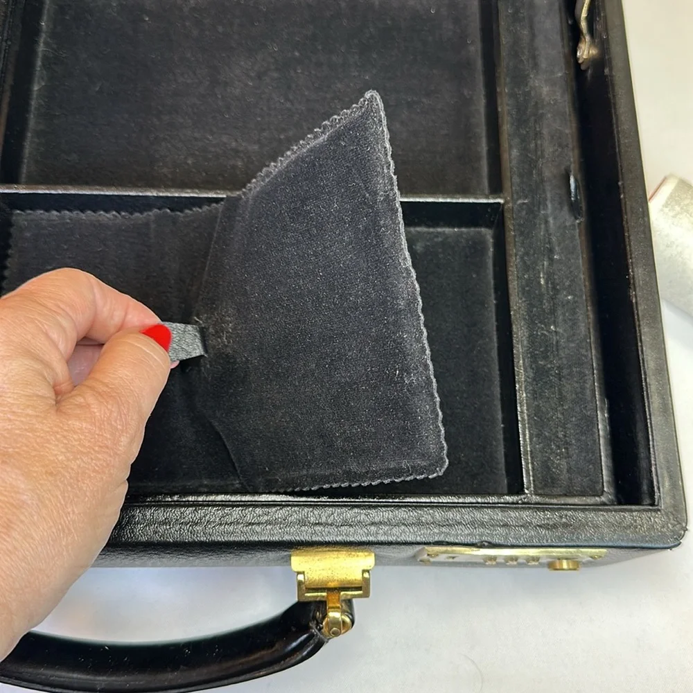 Fendi RARE Vintage Train Beauty Case Leather over wood padded Velour interior - Picture 10 of 17